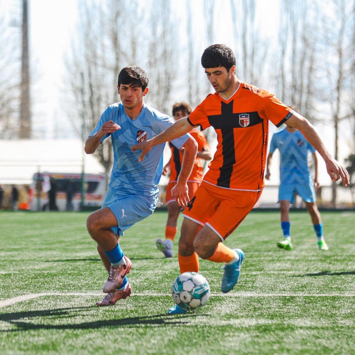 Պատանի ֆուտբոլիստների «հարցն ու ջուրը»